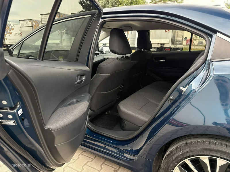 Toyota Corolla E210 14