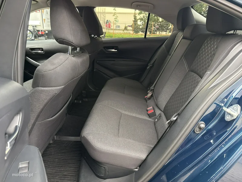 Toyota Corolla E210 15