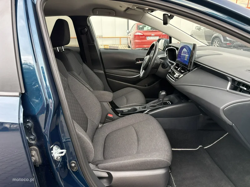 Toyota Corolla E210 20
