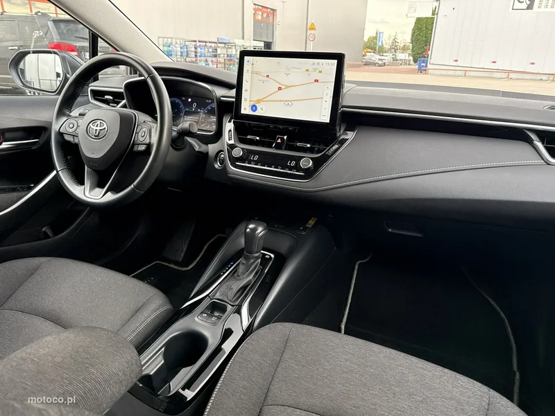 Toyota Corolla E210 21