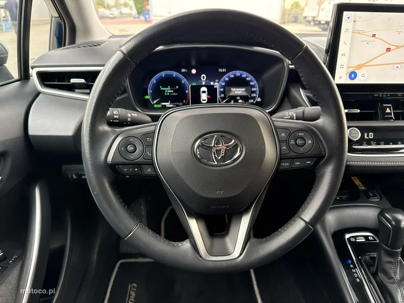 Toyota Corolla E210 25