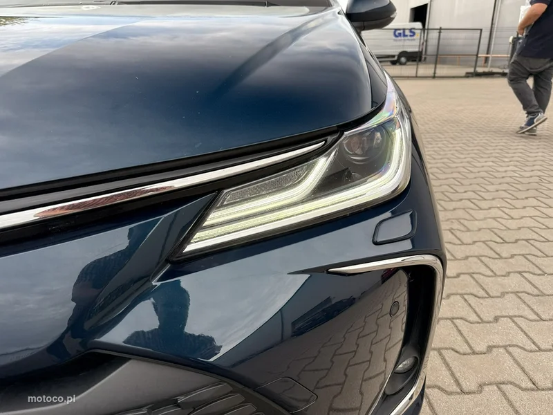 Toyota Corolla E210 9