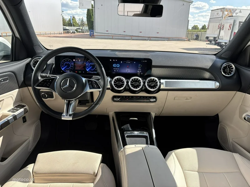 Mercedes-Benz EQB 13