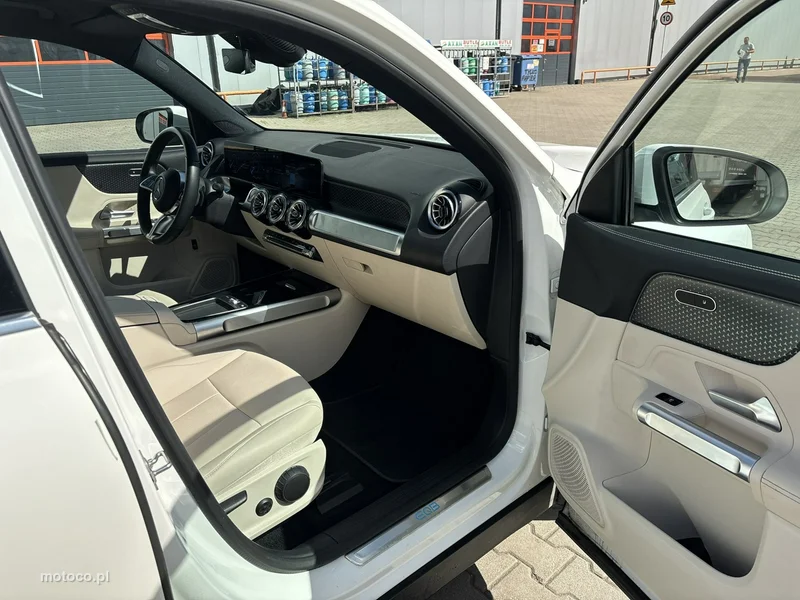 Mercedes-Benz EQB 16