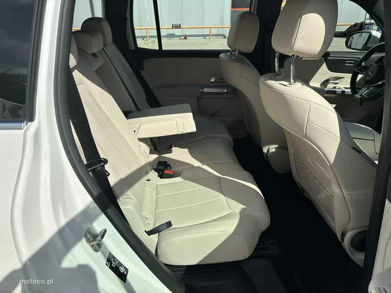 Mercedes-Benz EQB 17