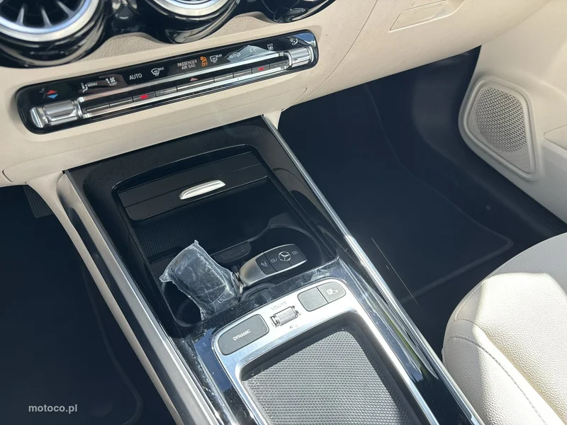 Mercedes-Benz EQB 26