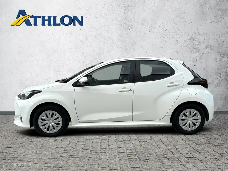 Toyota Yaris XP210 2