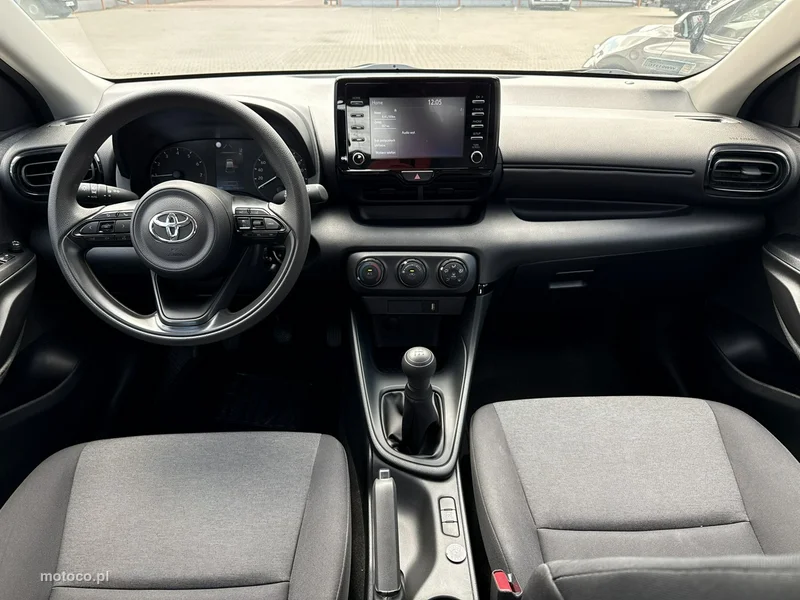 Toyota Yaris XP210 20