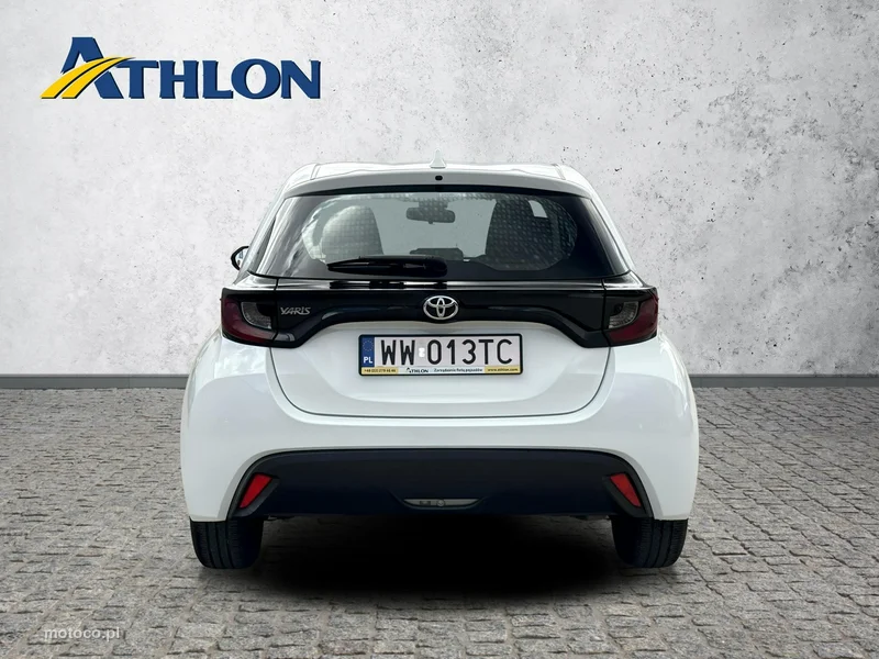 Toyota Yaris XP210 4