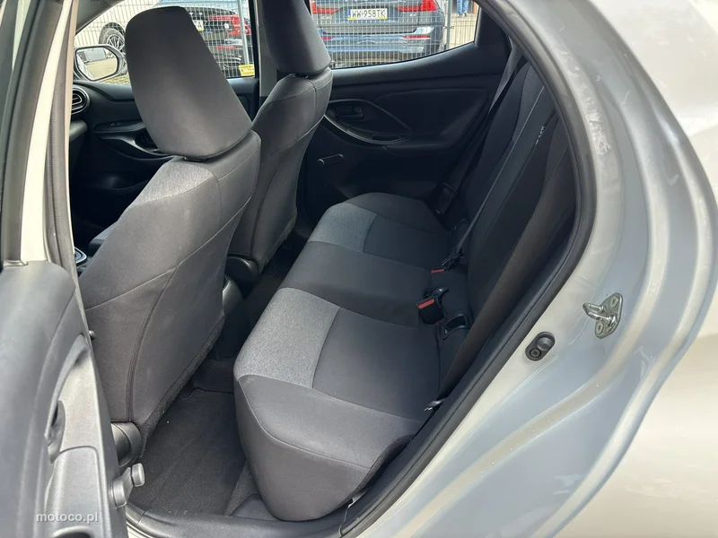 Toyota Yaris XP210 19