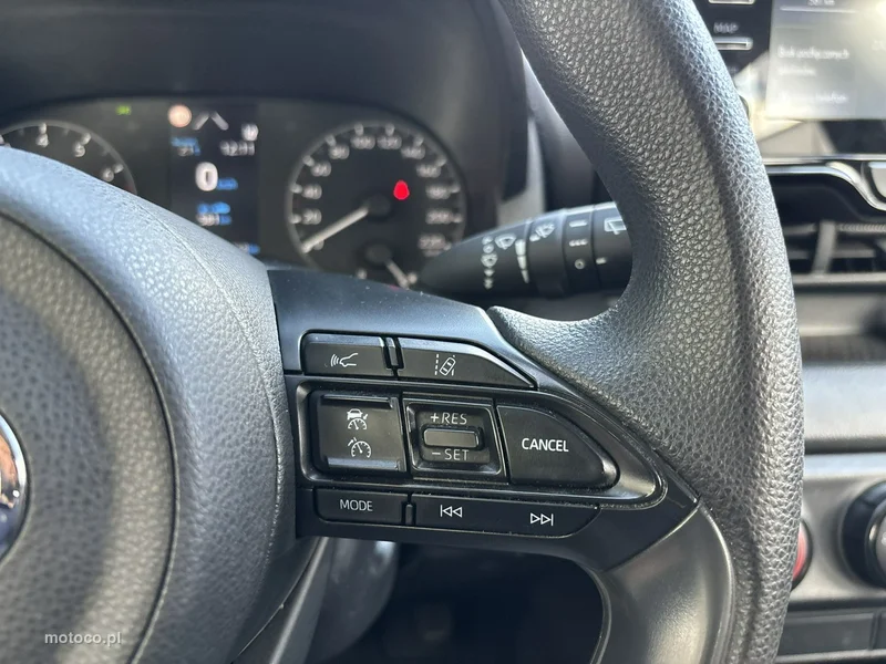 Toyota Yaris XP210 25
