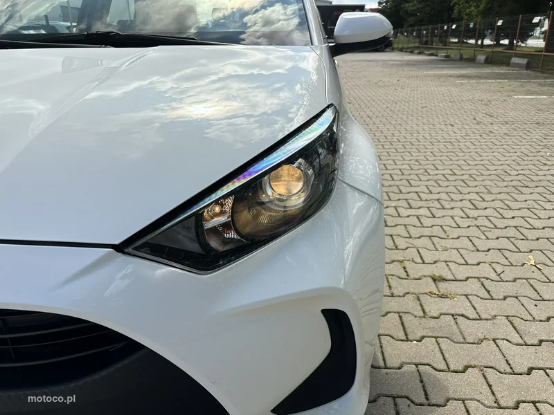 Toyota Yaris XP210 9