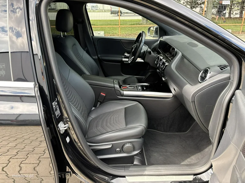 Mercedes-Benz Klasa B W247 B 220 15