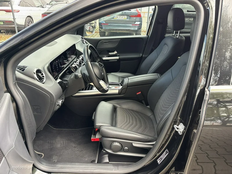 Mercedes-Benz Klasa B W247 B 220 10
