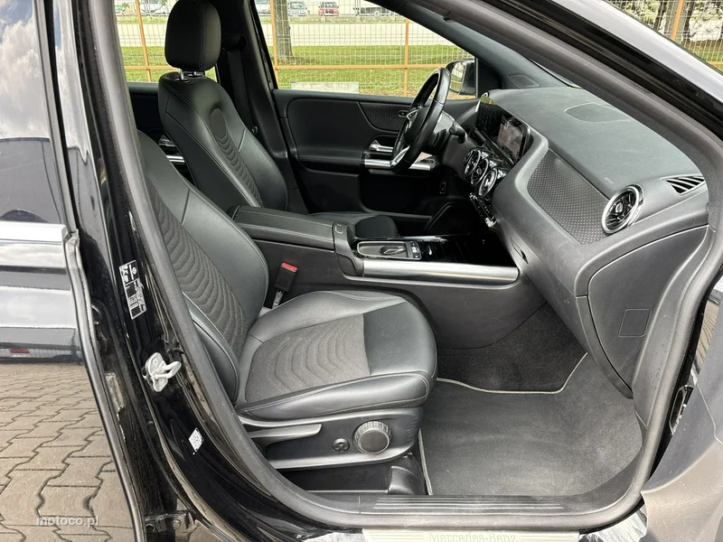 Mercedes-Benz Klasa B W247 B 220 15