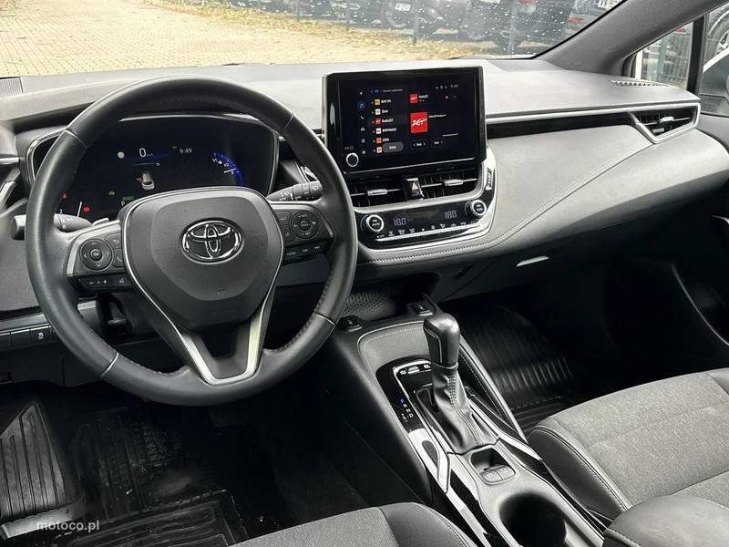 Toyota Corolla E210 12