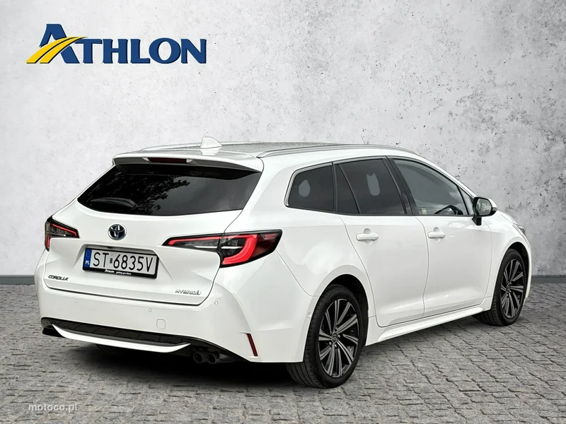 Toyota Corolla E210 5