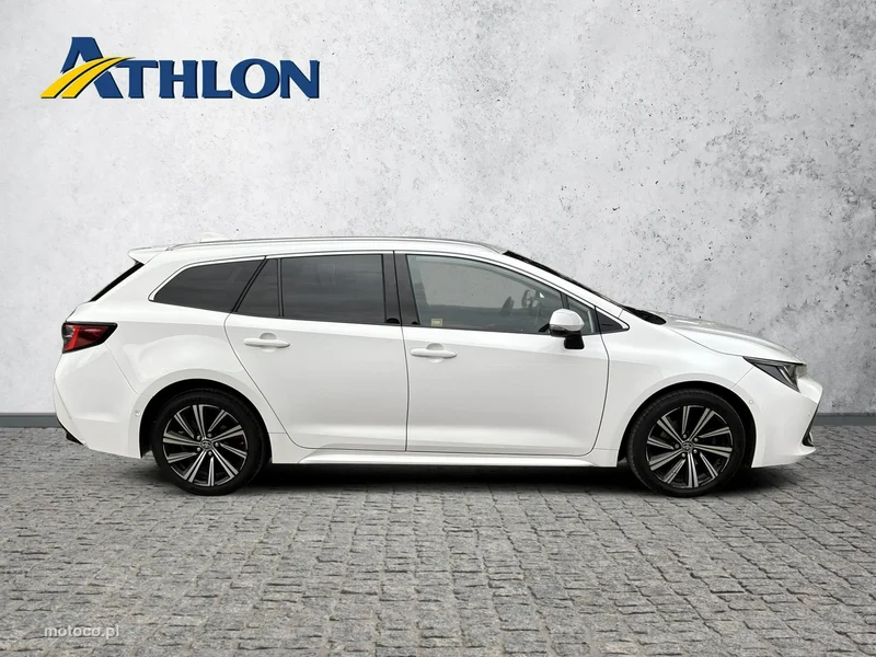 Toyota Corolla E210 6