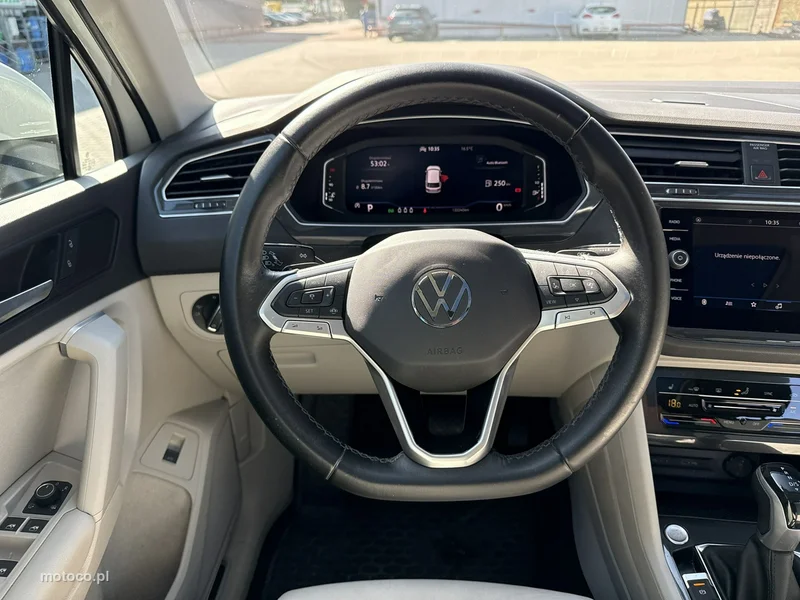 Volkswagen Tiguan AD 27