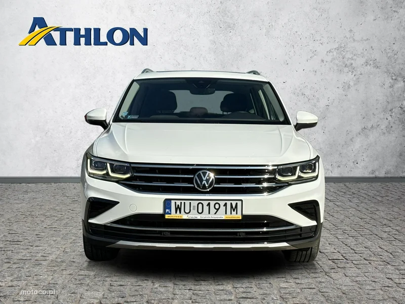 Volkswagen Tiguan AD 8