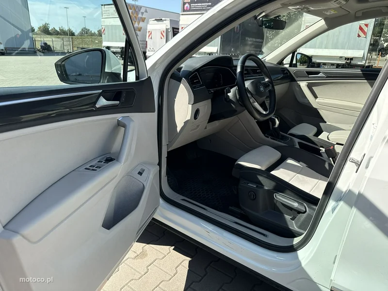 Volkswagen Tiguan AD 10