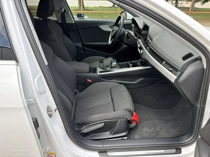 Audi A4 B9 15