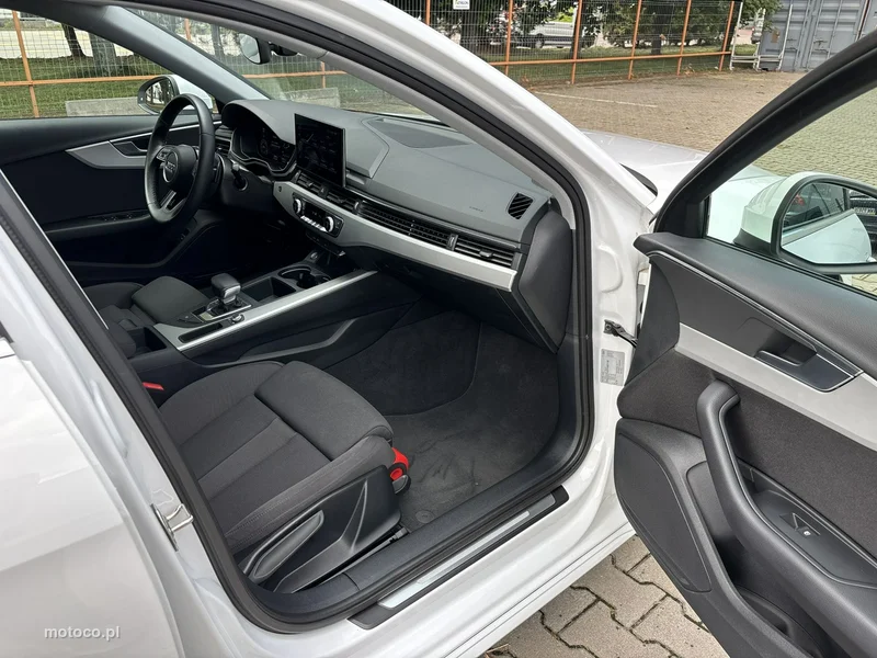 Audi A4 B9 16
