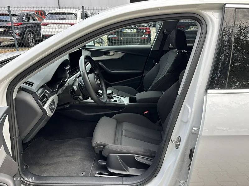 Audi A4 B9 10