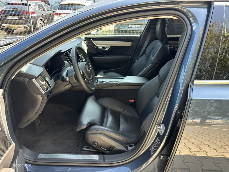 Volvo S90 10