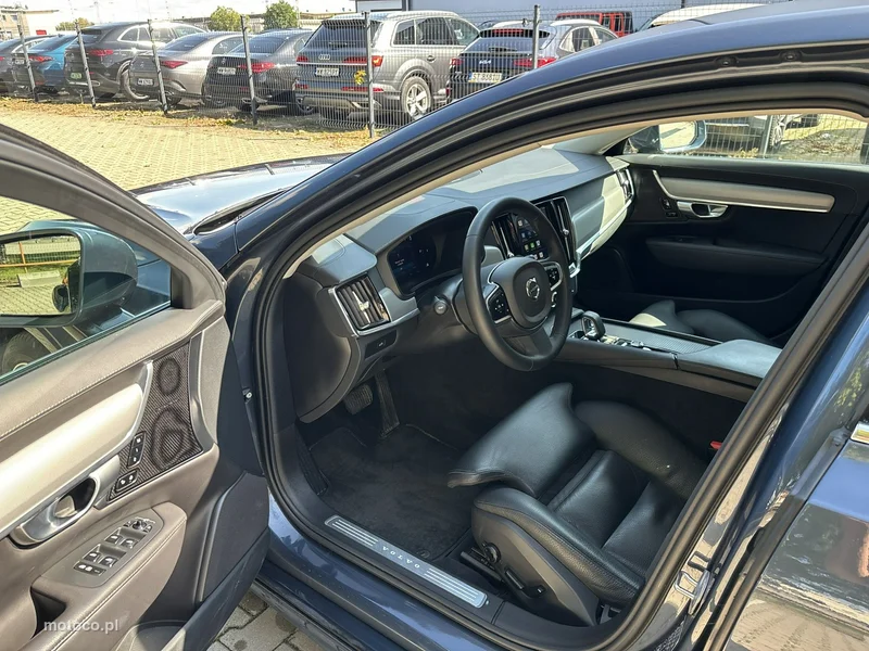 Volvo S90 11