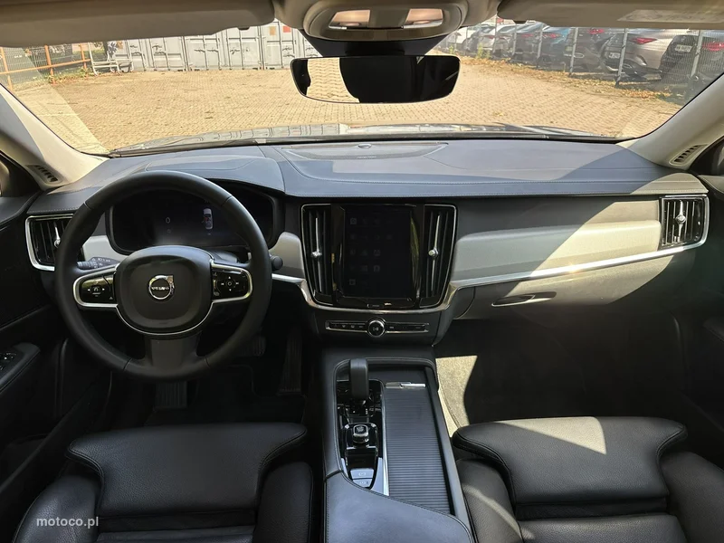 Volvo S90 13