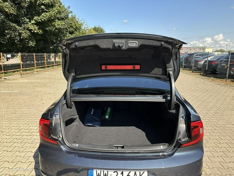 Volvo S90 21
