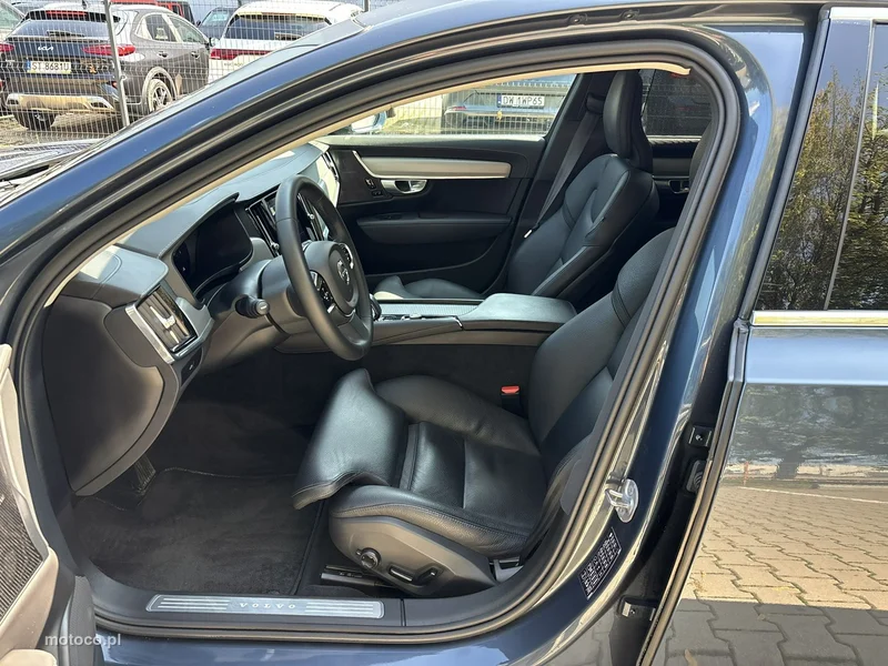 Volvo S90 10