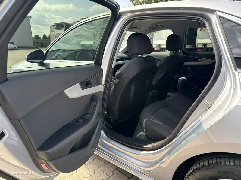Audi A4 B9 14