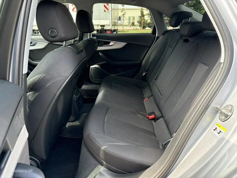 Audi A4 B9 15
