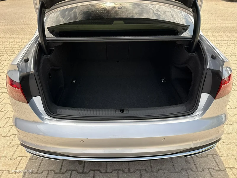 Audi A4 B9 16