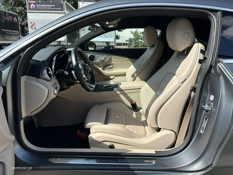 Mercedes-Benz Klasa C W206 C 200 11