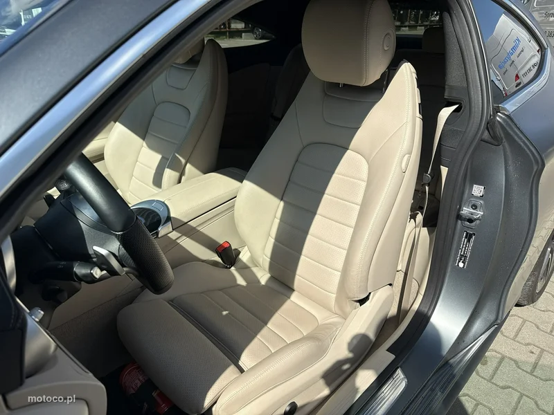 Mercedes-Benz Klasa C W206 C 200 13