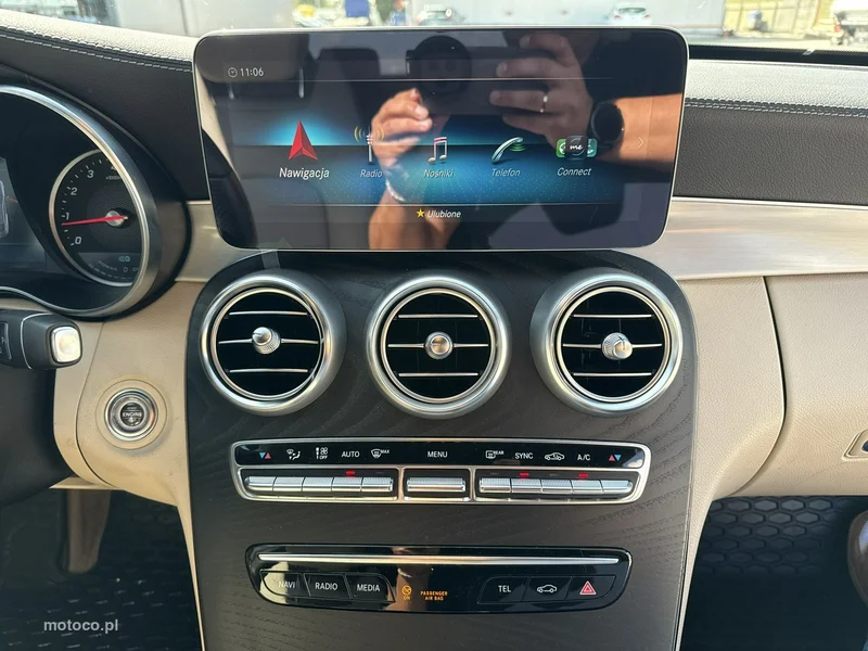 Mercedes-Benz Klasa C W206 C 200 19