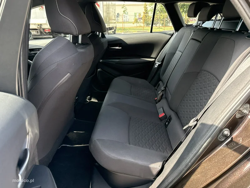 Toyota Corolla E210 15