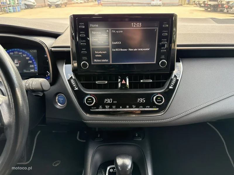 Toyota Corolla E210 23