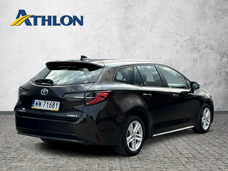 Toyota Corolla E210 5