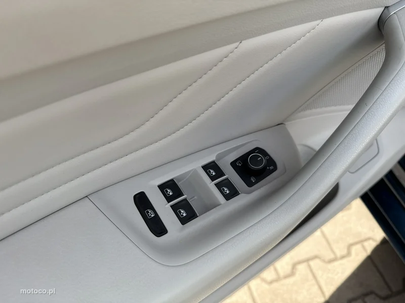Volkswagen Passat B8 12