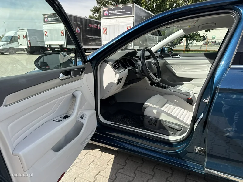 Volkswagen Passat B8 10