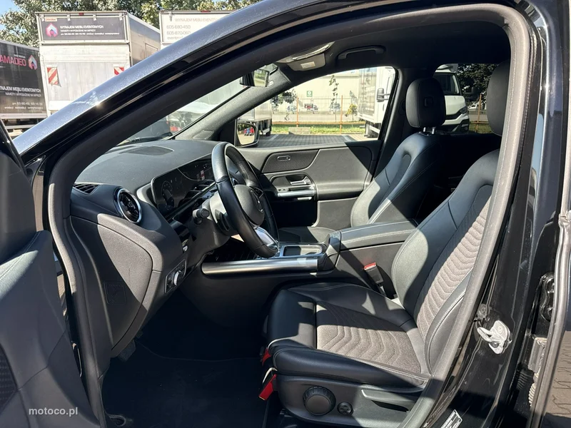 Mercedes-Benz Klasa B W247 B 220 11