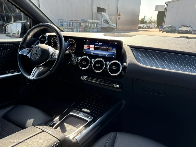 Mercedes-Benz Klasa B W247 B 220 21