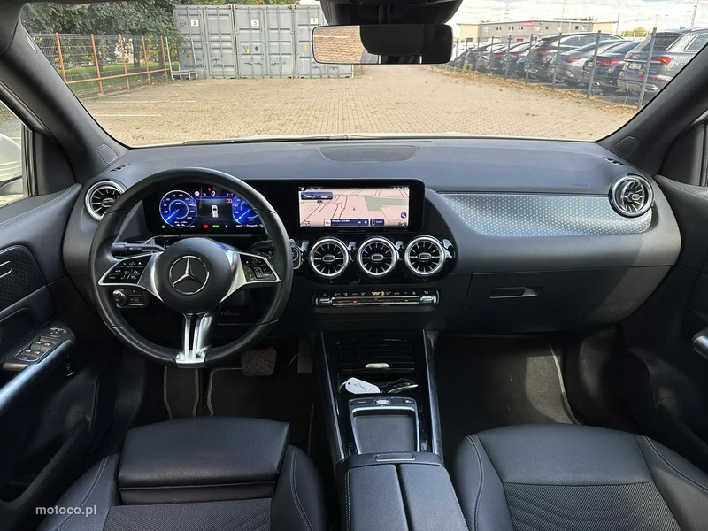 Mercedes-Benz EQA 13