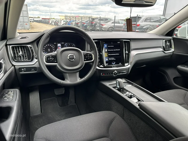 Volvo V60 Cross Country 12
