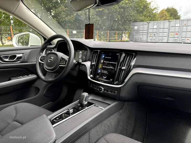 Volvo V60 Cross Country 14