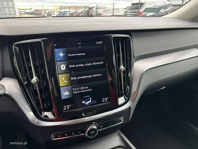 Volvo V60 Cross Country 24